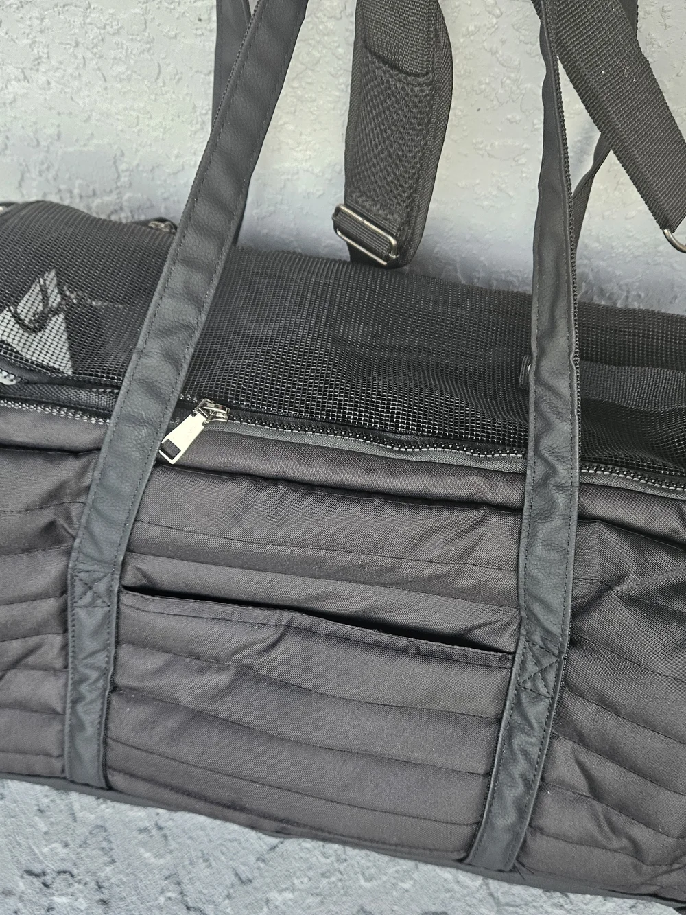 Men's Black Quilted Duffel Bag - Versatile Travel & Gym Tote